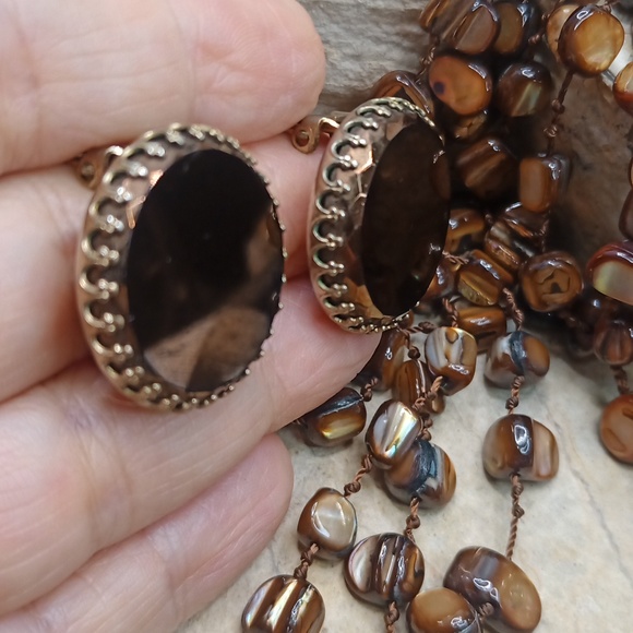 Vintage ELSA SCHIAPARELLI Unsigned Chocolate Brown Earrings and MOP necklace - Picture 7 of 16